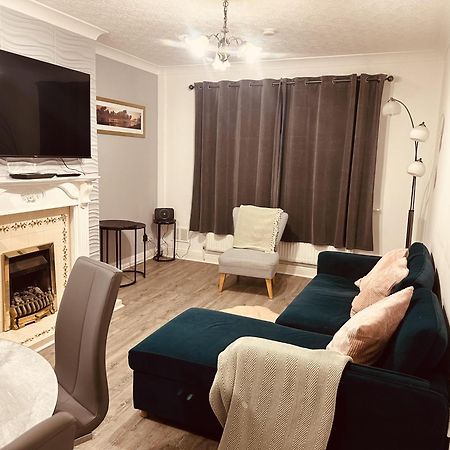 Come & Unwind In Charming 5 Bed House In Blackburn Blackburn  Buitenkant foto