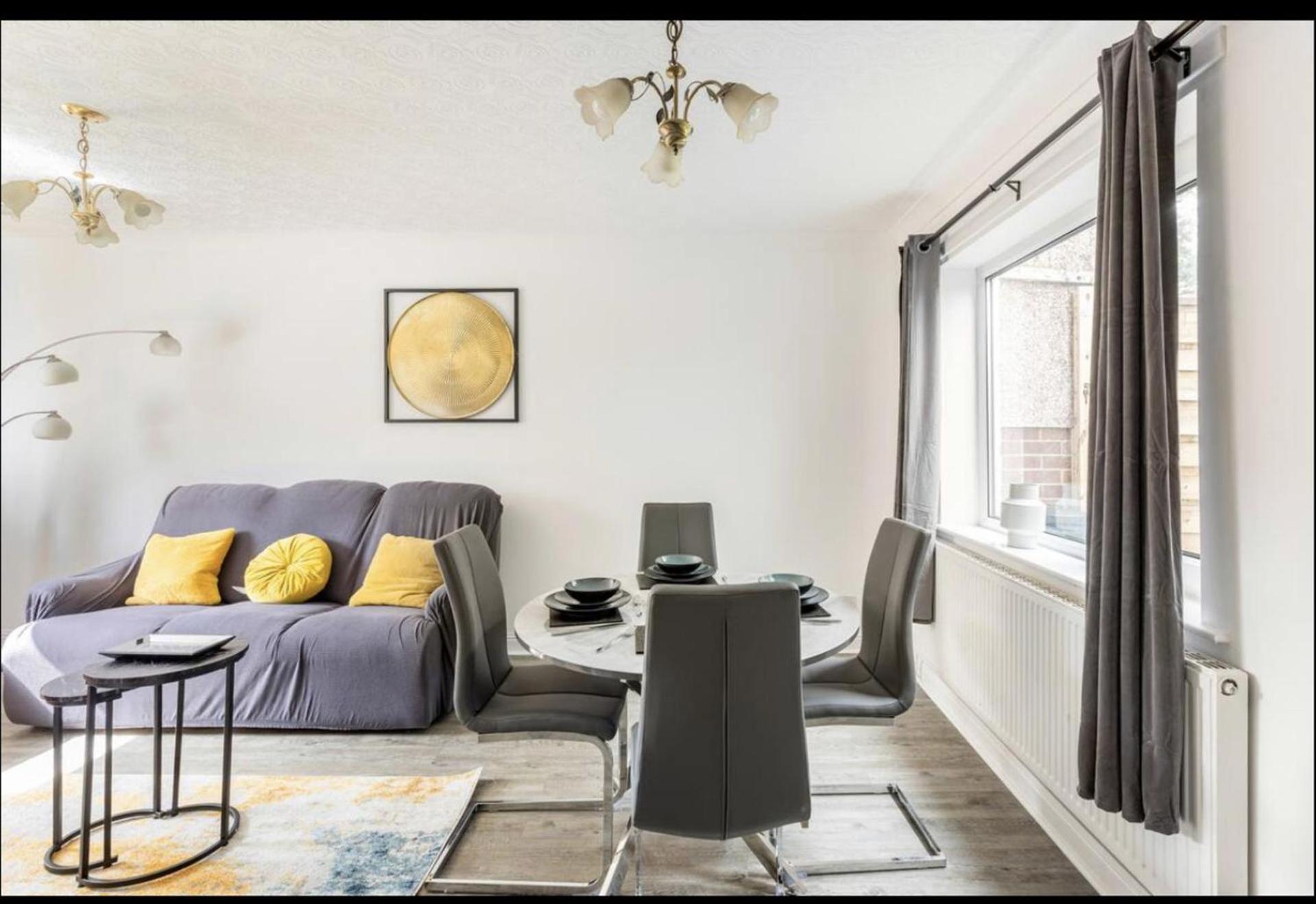 Come & Unwind In Charming 5 Bed House In Blackburn Blackburn  Buitenkant foto