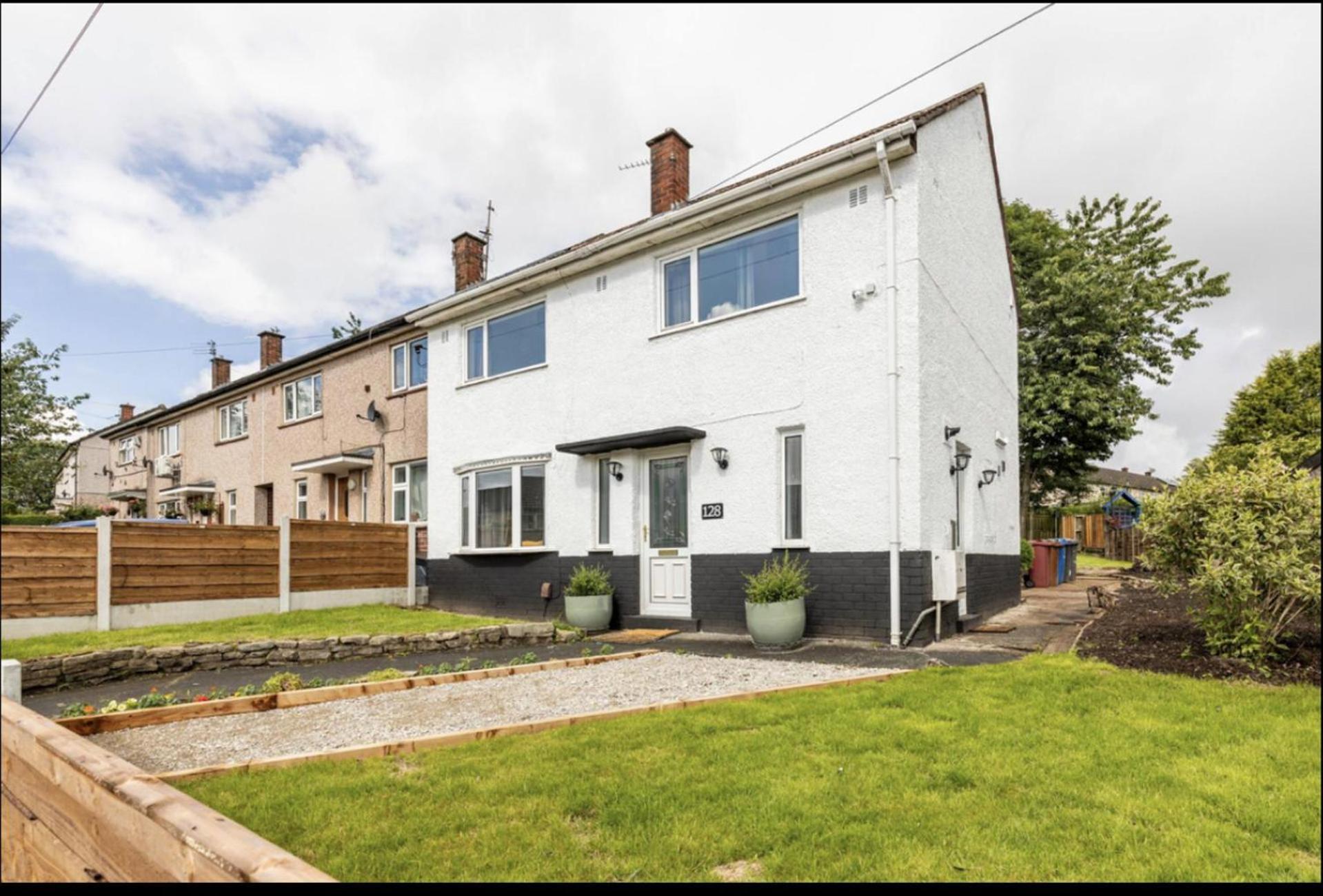 Come & Unwind In Charming 5 Bed House In Blackburn Blackburn  Buitenkant foto