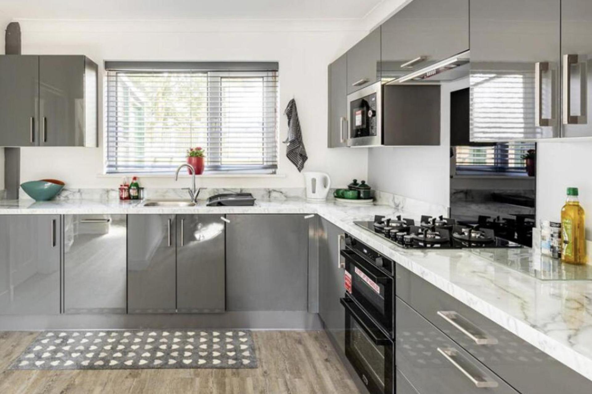 Come & Unwind In Charming 5 Bed House In Blackburn Blackburn  Buitenkant foto