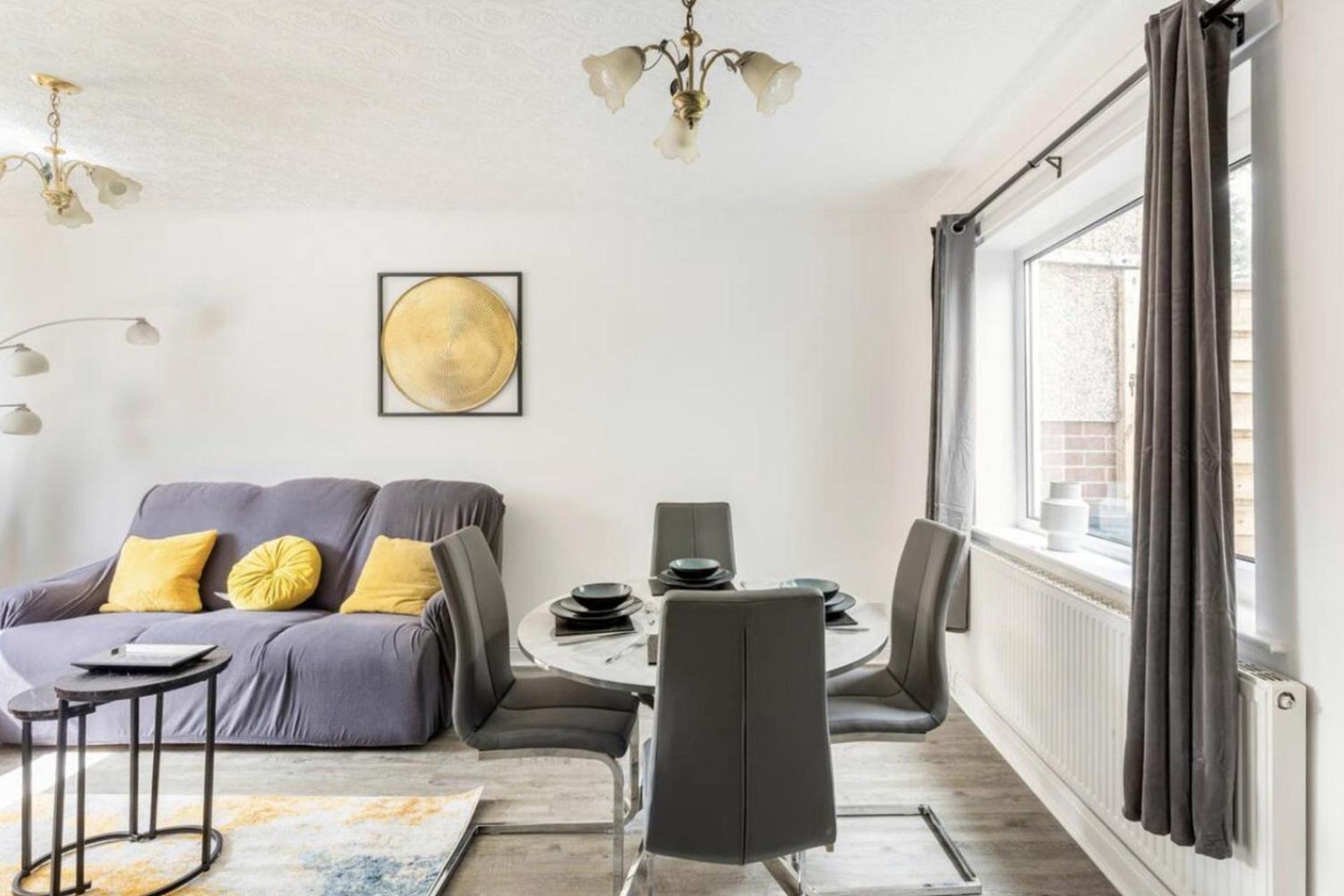 Come & Unwind In Charming 5 Bed House In Blackburn Blackburn  Buitenkant foto