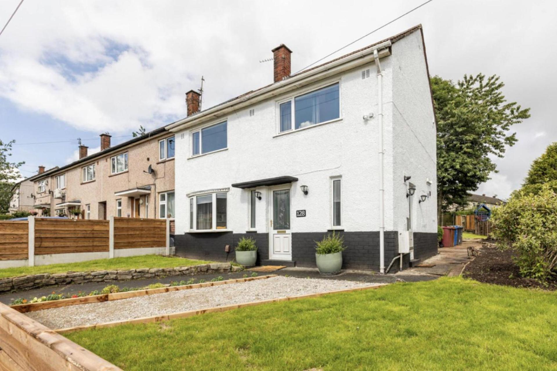 Come & Unwind In Charming 5 Bed House In Blackburn Blackburn  Buitenkant foto
